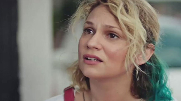 Farah Zeynep Abdullah’tan set çalışanlarına aşı talebi